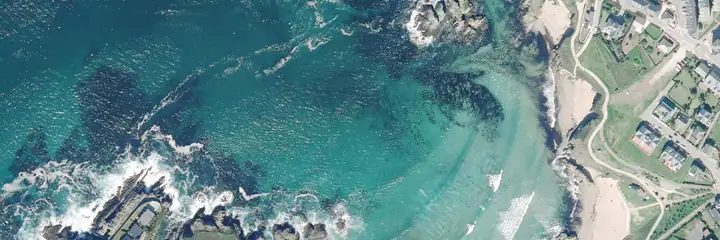 Vue du ciel : Tapia de Casariego